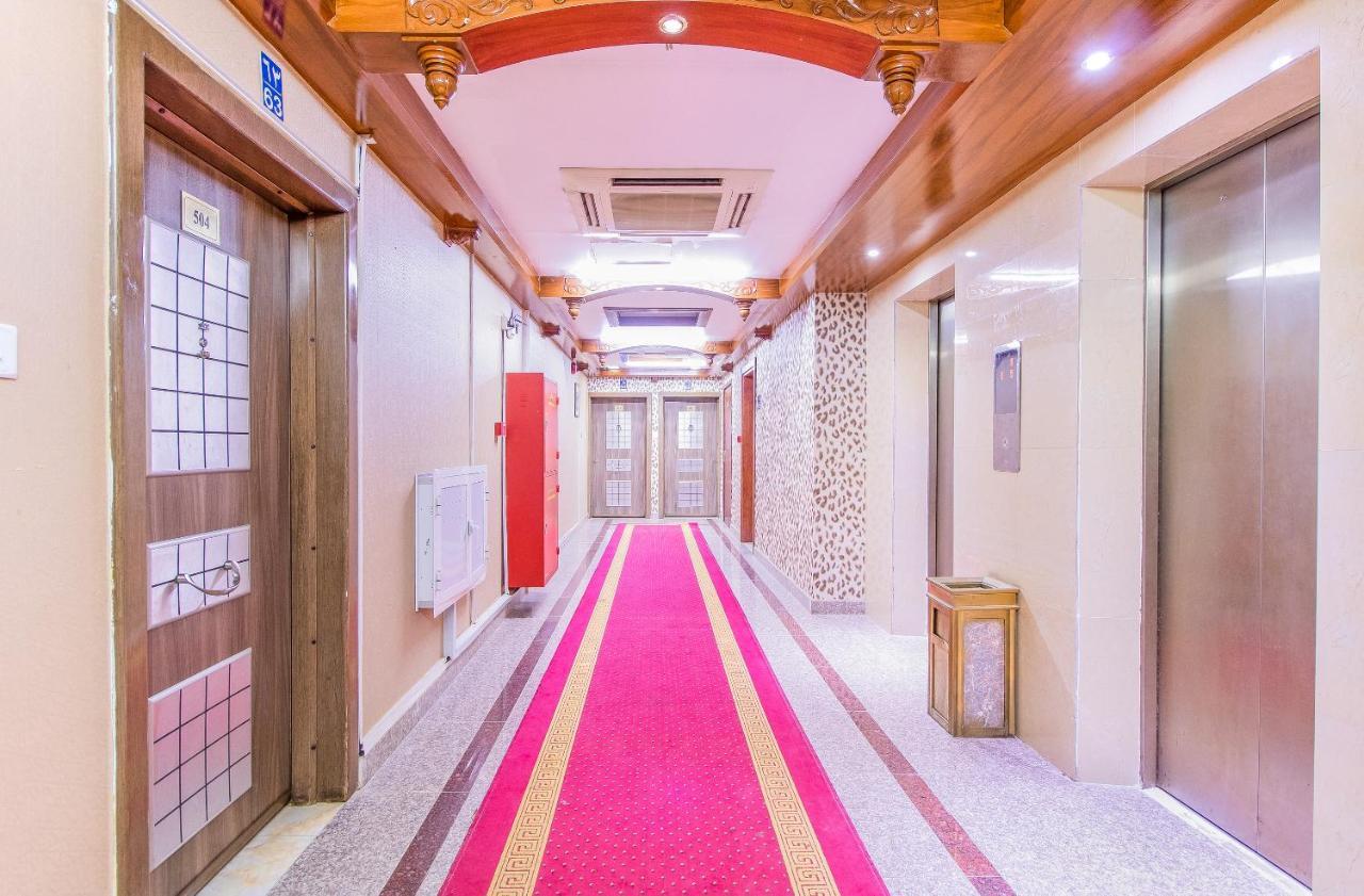 Oyo109阿尔马尔塔比特现代酒店公寓 Ḩayl Āl ‘Umayr 外观 照片